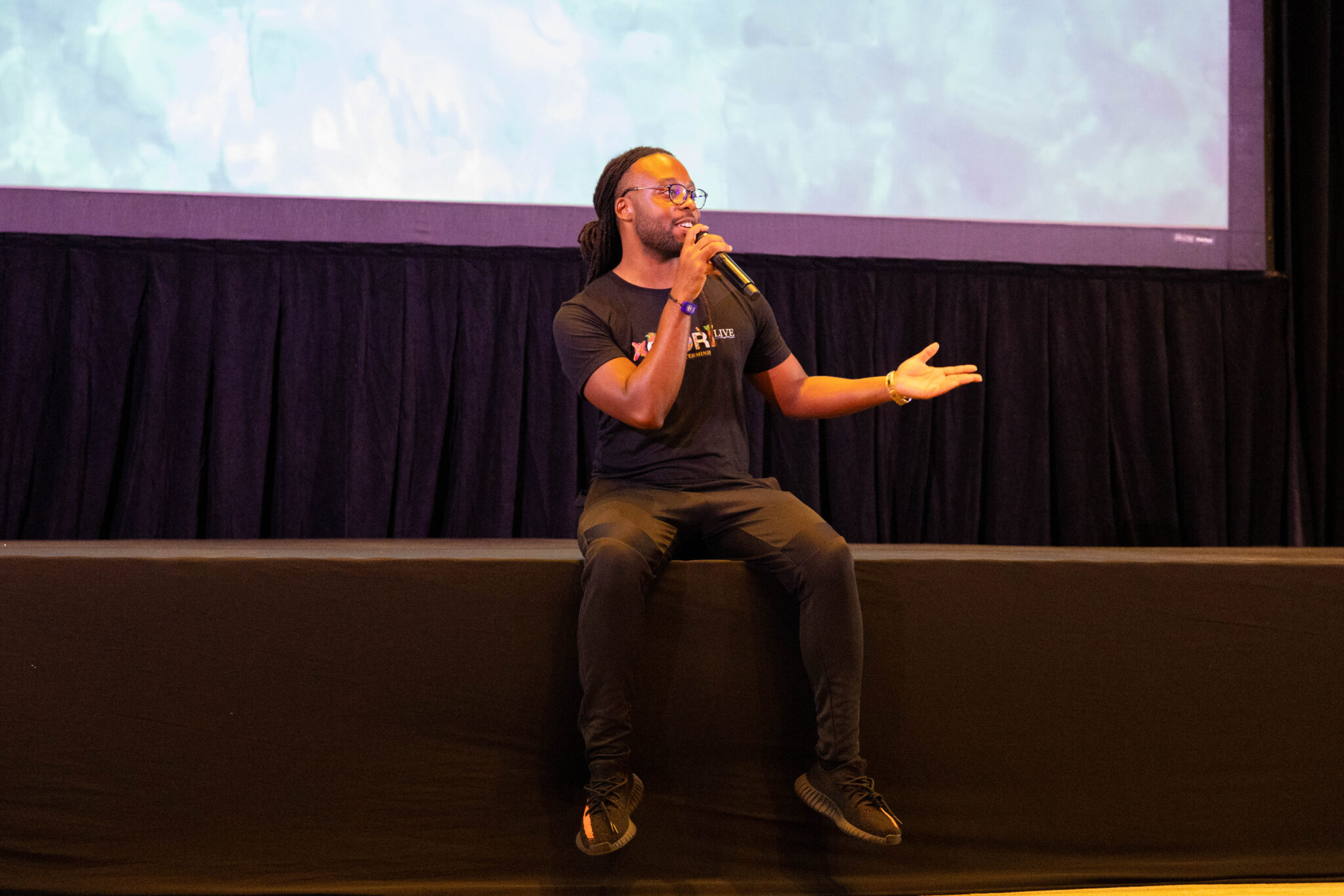 Junior Anthony speaking for affiliate marketing training